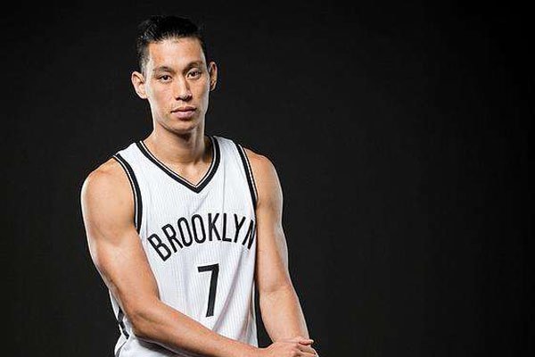 林书豪为什么被nba裁掉 本来大好前途奈何天地无情