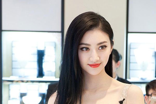 ��������ж�� V������䵽�˼�