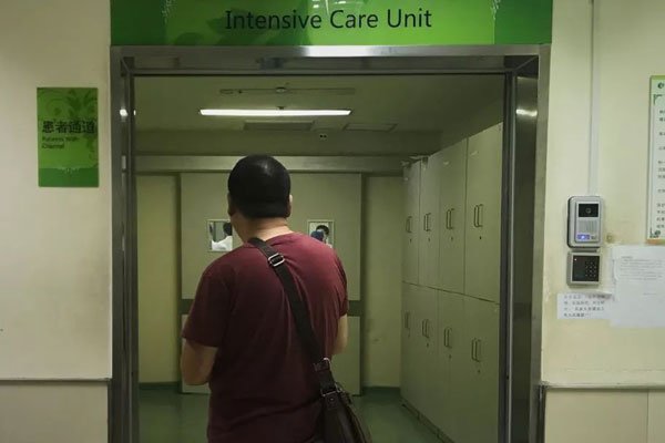 湖南高中情侣(lǚ)电梯视频 有人也不顾及是为了炒作吗
