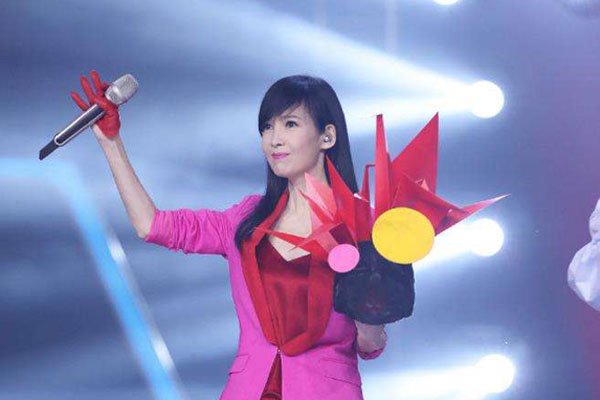 周慧敏蒙面唱将哪一期 气质太突出了一下子就认出来