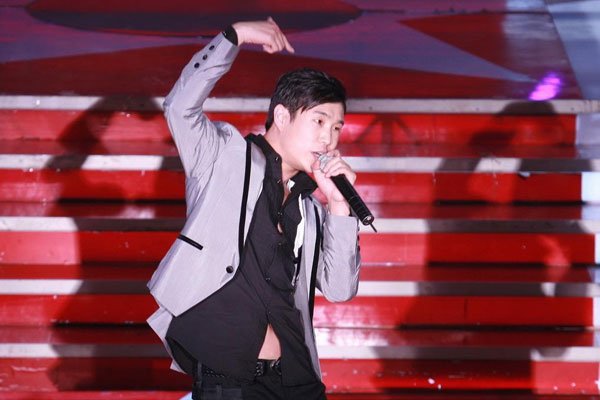 小沈阳老婆近期照 问“懂我的人是你吗?”