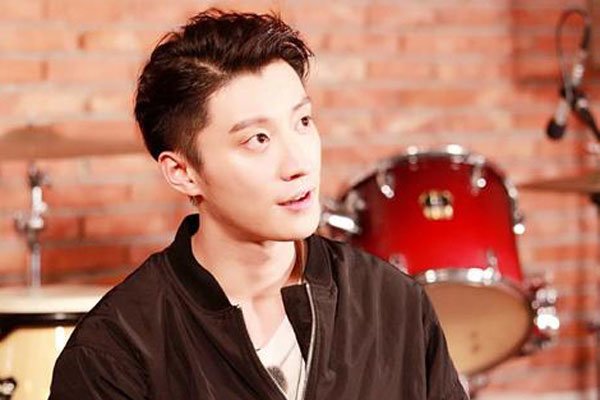 �����������ֳ�Ѫ��ͼ�ֲ� ͷ�����ϴ�ϸ����ʲô