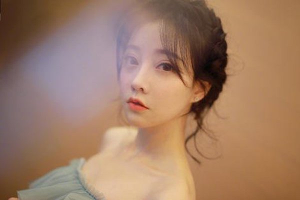 ����Ī��������Ƶ��ͼ ���Ǳ��ص�Ů������