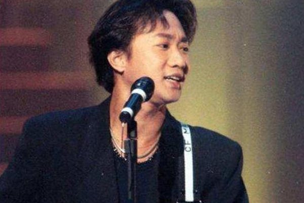 ��ɮ˵�ƼҾ��Ǻ��� ����ײ������̨��ˤ����