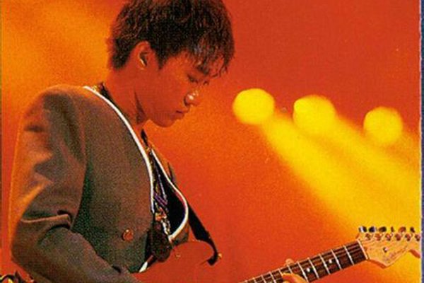 ��ɮ˵�ƼҾ��Ǻ��� ����ײ������̨��ˤ����