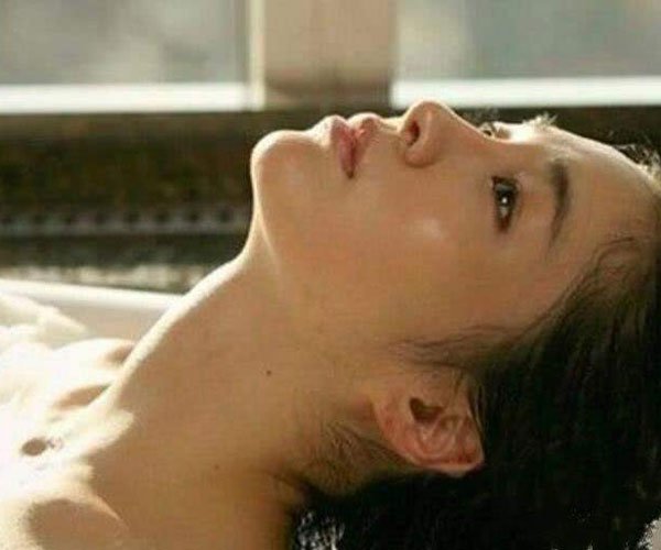张紫妍被大佬带脚链图片 大家知道的只是冰山一角