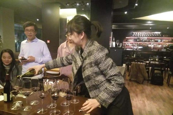 醉鹅娘的身材大尺度照 红酒生意那么好质量怎么样