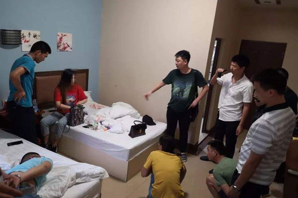 �������ĳ�����· ����������ΪŮɫ��ƭΪʲô