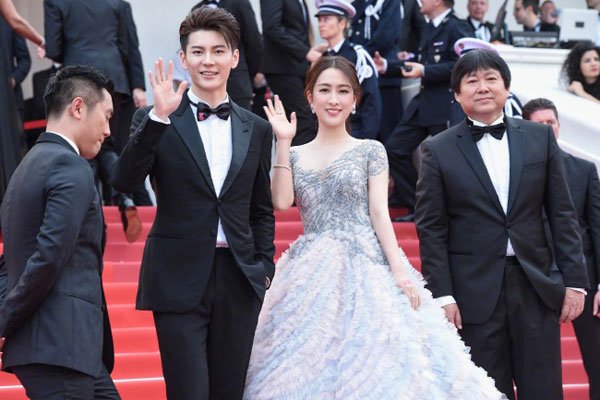 马苏走红毯六分钟视频 赖在红毯上不走的原因是什么