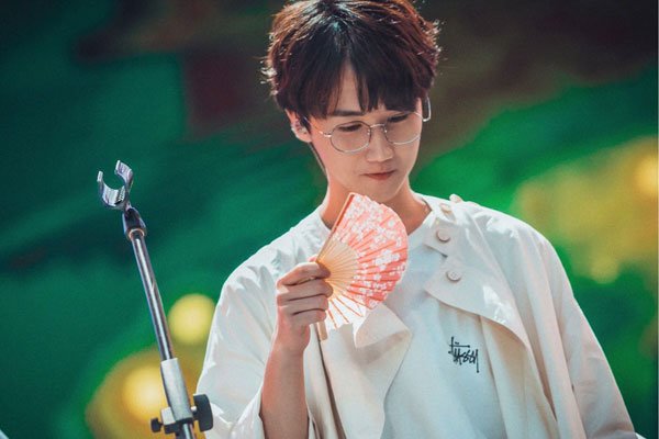 �������嶼α���ʲô Ϊż��д�軹���϶�̫����