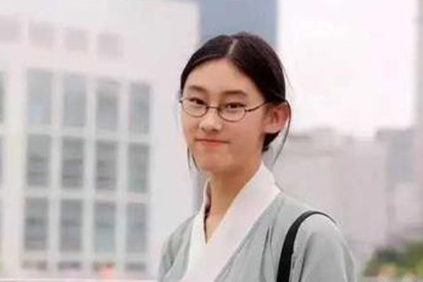 武亦姝的高考成绩 才女原来是一个理科学霸