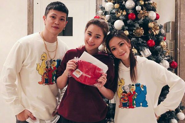 ��������˼������� ������ǰ��������˭