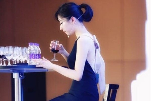 ��ʤ��Ӿװ����һ���ض�� �����ﲻ��������Ƭ