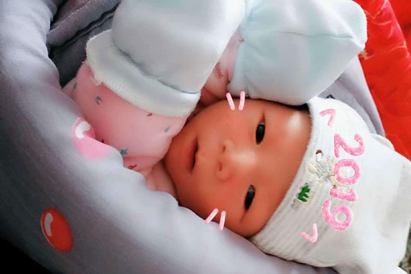 ι�̽���˭ Ϊ�˳�������չʾĸ��