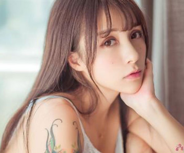 夏美酱什么时候下海 cos过很多性感的动漫的人物