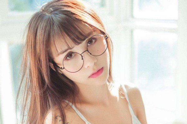 ���������Լ��Ľ�����Ⱦ ���ֱ��ϲ���ʵ��