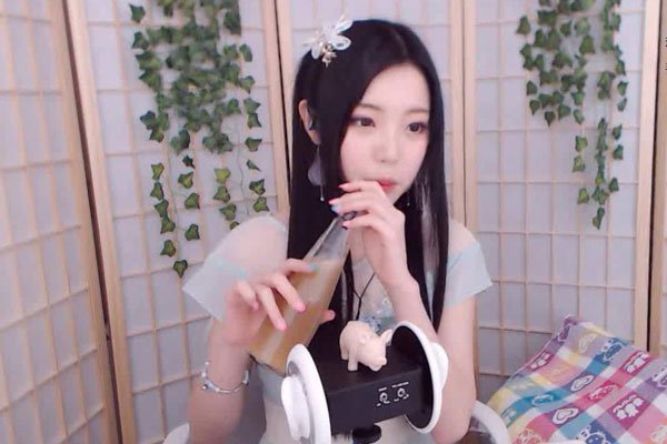 b站欣小萌害怕是什么梗 她做了什么让那么多人害怕