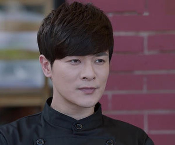 万思维的老婆边潇潇 近水楼台先得月原来有这层关系