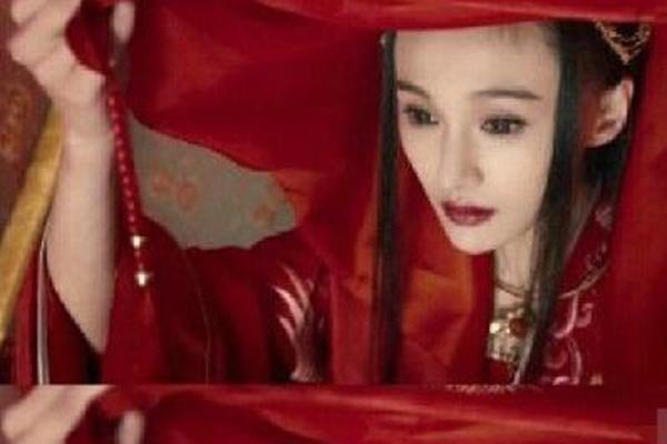 ����������˶����� ���������е���ɭ���ߵ���������Ļ