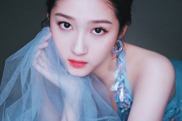 ����ͮ��������Ƭ ����һ��Ů�������Ĺ���