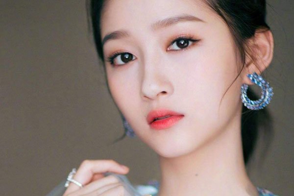 ����ͮ��������Ƭ ����һ��Ů�������Ĺ���