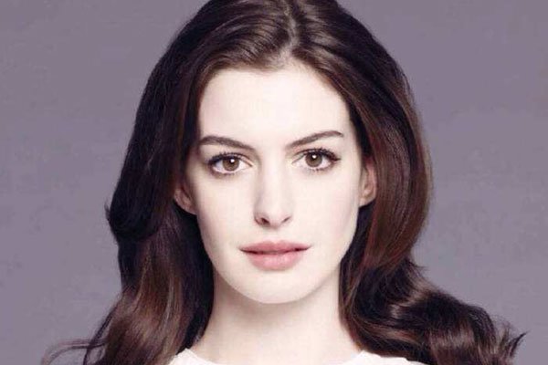 安妮海瑟薇为什么不受美国人欢迎 已经是结婚有了孩子了