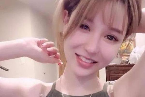 熊猫米兰s脱内衣 女网红为了红没有任何底线