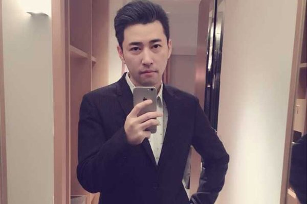 ��С�ߺ�ǮС�ѵ�ì���ַ� ��Я��֮�󷴲��㵱�汳