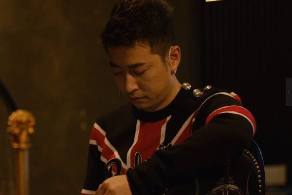 ��С�ߺ�ǮС�ѵ�ì���ַ� ��Я��֮�󷴲��㵱�汳