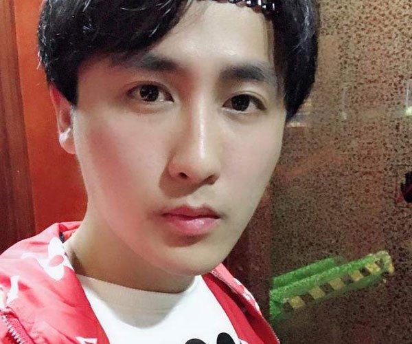 散打哥和利哥谁更有钱 网红也是需要自我包装的