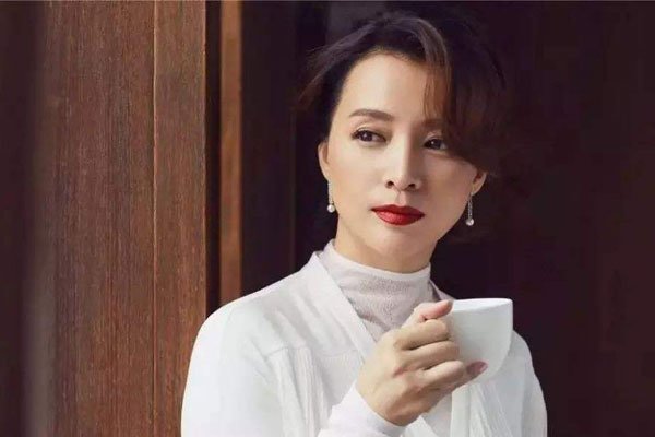 董卿国籍事件 人家没曝光是怎么知道这个消息