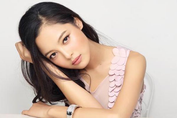 �������������� ��ֵ���Ǻ��׺���Ů������