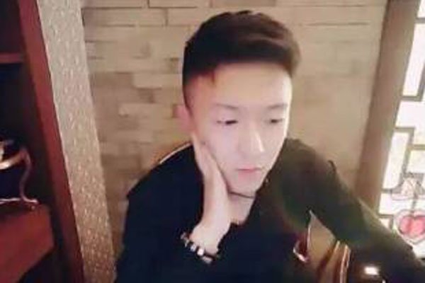 流氓三金最近怎么不直播了 没了神豪的标签谁关注他