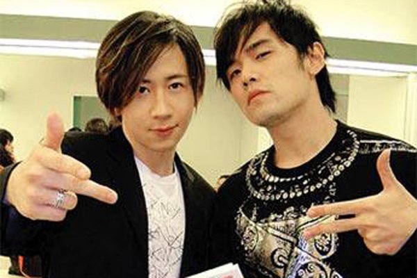 ��ǫΪʲôͻȻ������ �۷�֮���Ȼ����