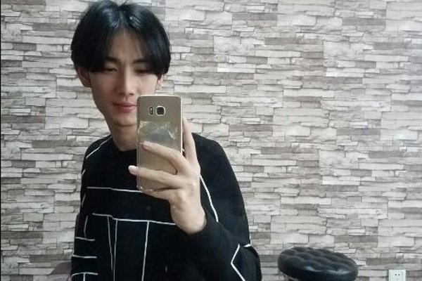 ��è������ͥ�����Ǹ������� ������Ů��ӵ������