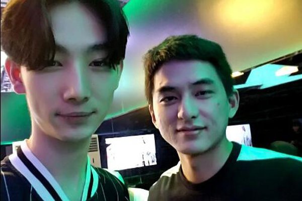 ��è������ͥ�����Ǹ������� ������Ů��ӵ������