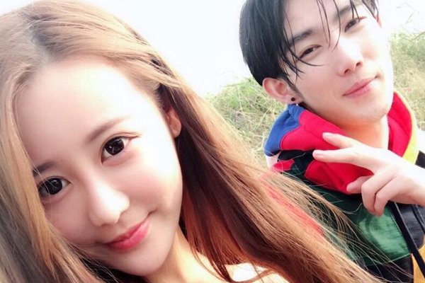 ��è������ͥ�����Ǹ������� ������Ů��ӵ������