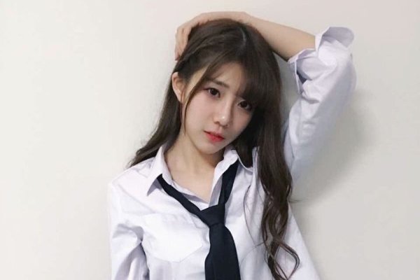 ��������ɾ������Ƭ ����ģ�صĴ�߶�д��