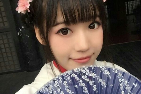 赤九玖黑历史 早期照片没有现在好看