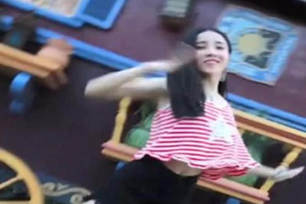 �������ض����� �ض�ɽҡ��Ļζ�