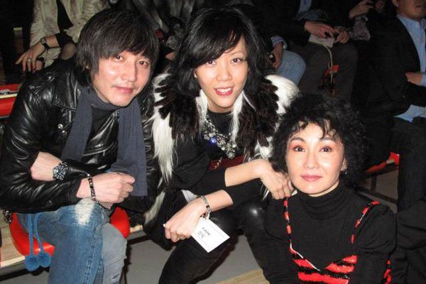 ���Ƕ�Ů���ո�� Ȧ��Ů��˭�����ù���Ŷ����м���