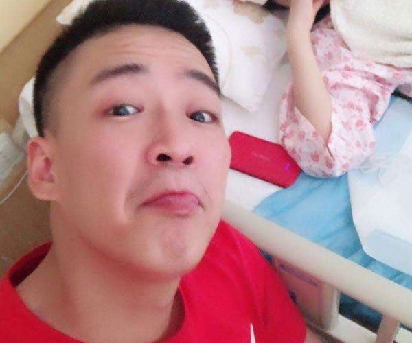 刘一手个人资料年龄 大网红如今混成这个B样