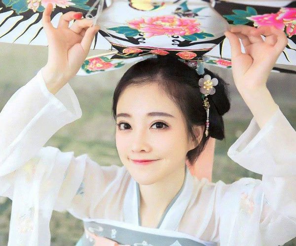 冯提莫不雅照真实吗 已成斗鱼过去式在自我炒作吗