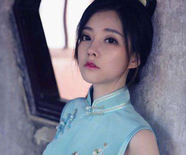 冯提莫不雅照真实吗 已成斗鱼过去式在自我炒作吗