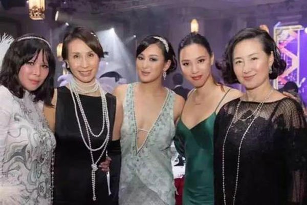 ����Ϊʲô��Ȣ�ü������� ʱ����һ�����ŵ�����̫��