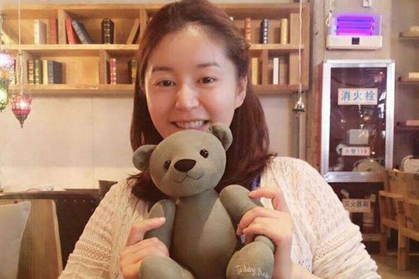 柏雪的事是真的吗 半夜自残玩失踪灵异的料可真多