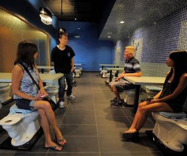 ����Ů��������Ͱ�ϳ��� ��������չʾ���ǵ��׵ı���