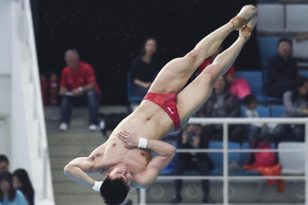 陈艾森回应大包(bāo)20公分 跳水运动员(yuán)资本最雄厚的