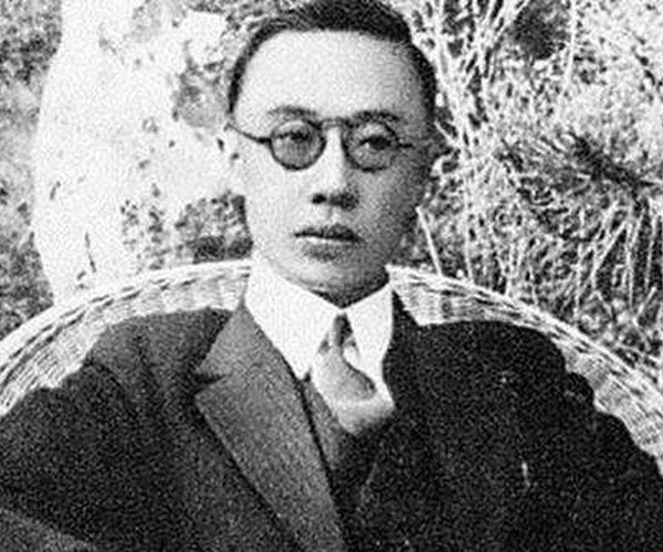 傅仪十二岁遭宫女调教 这个皇帝当的太可悲不如老百姓