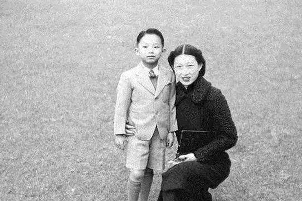 赵一荻为什么只生一个 她的一生眼中只有张学良一个人